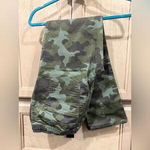 Cat & Jack size 16 Camouflage Kids pants/joggers NWT